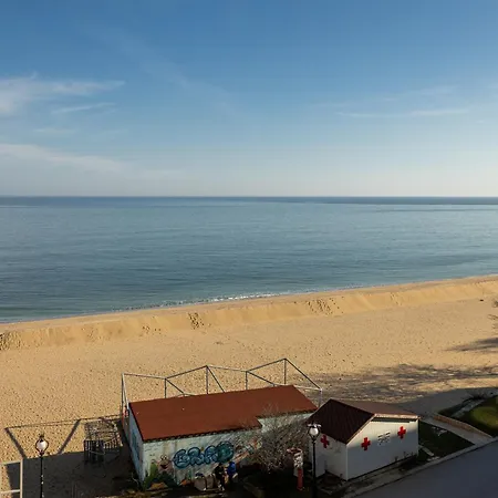 Апартаменты Beachfront Pool & Sea View Stduio In Berlin Варна