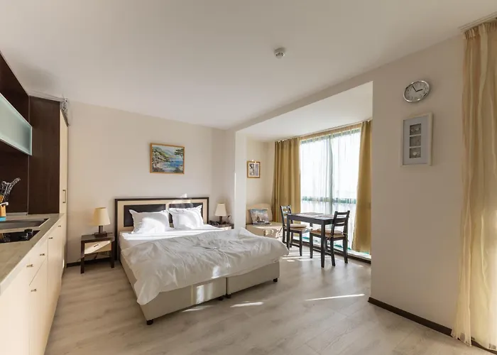 Beachfront Pool&sea View Stduio In Berlin Appartement