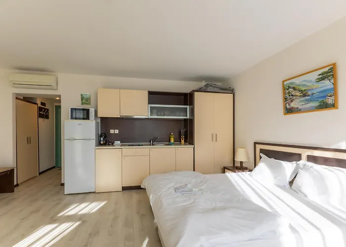 Beachfront Pool&sea View Stduio In Berlin