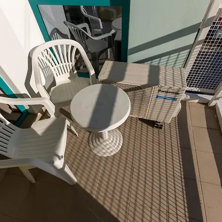 Beachfront Pool & Sea View Stduio In Berlin * Warna