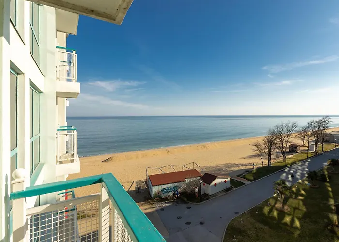 Beachfront Pool & Sea View Stduio In Berlin * Varna
